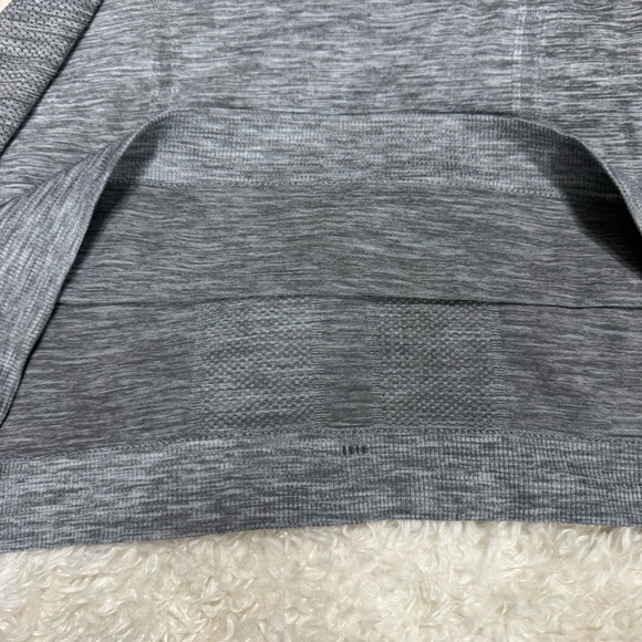 Lululemon Women’s Swiftly Relaxed Long Sleeve Grey Performance Knit - Picture 11 of 12